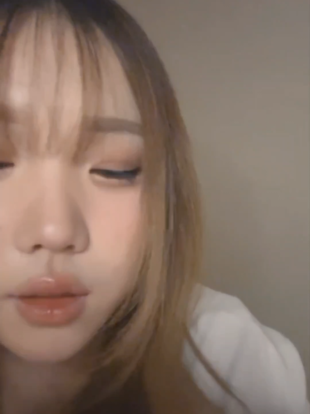@T