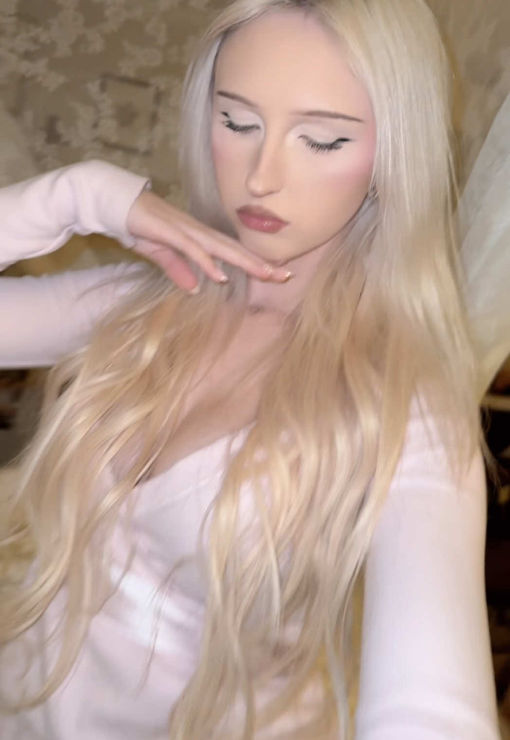@𝚊𝚖𝚢