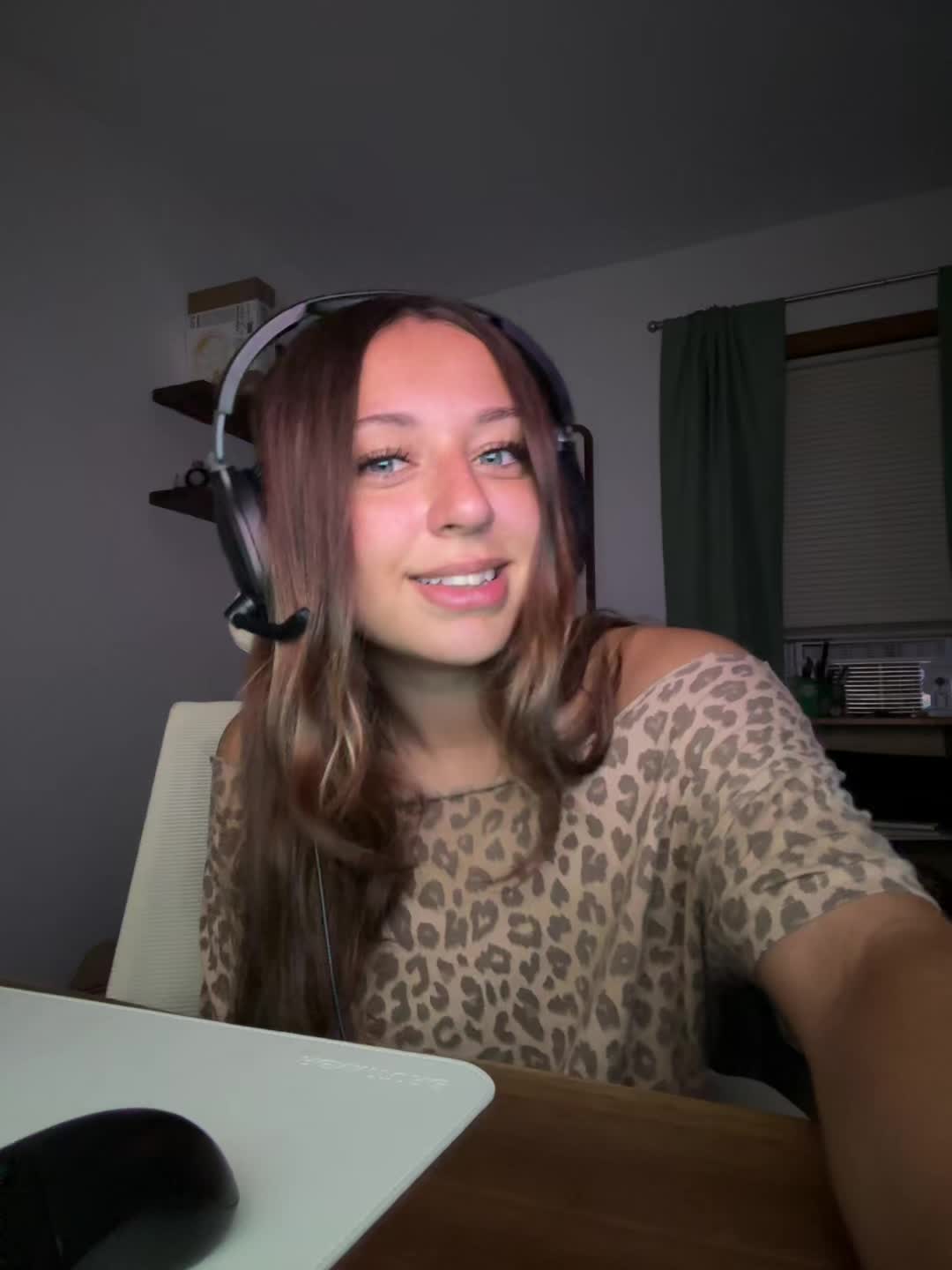 @Mynameizzybella