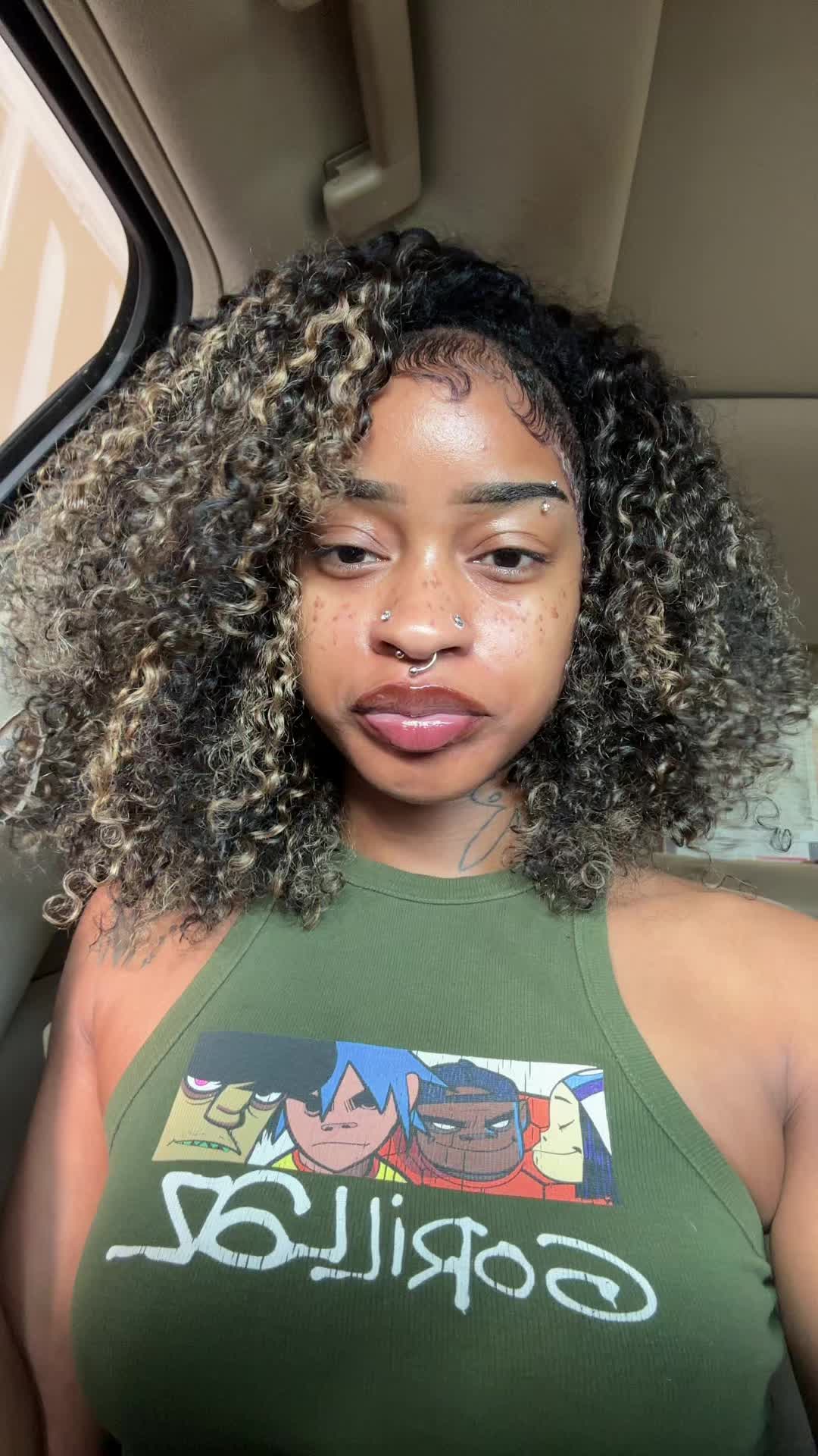 @himynamesunsirae