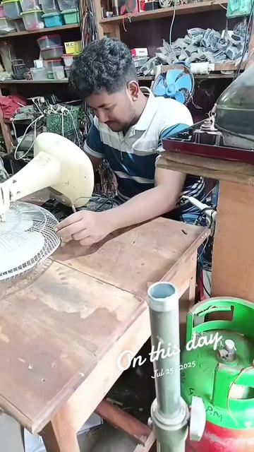 @দাদা ভাই ☣️🚸
