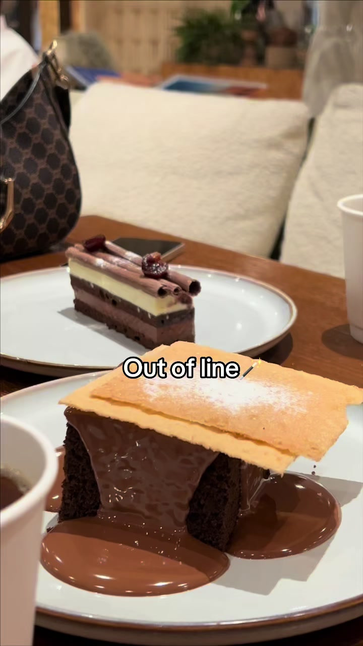 @TOOT LENS ๐ธ๐ช