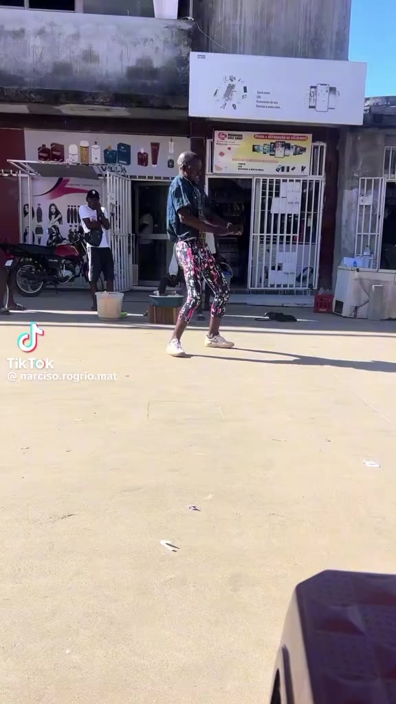 @thefiltonyboy●○