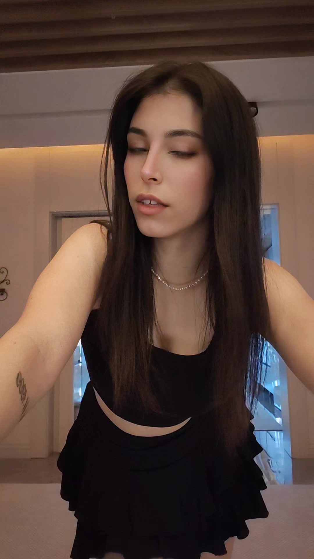 @𝓞𝔃𝓵𝓮𝓶🌹