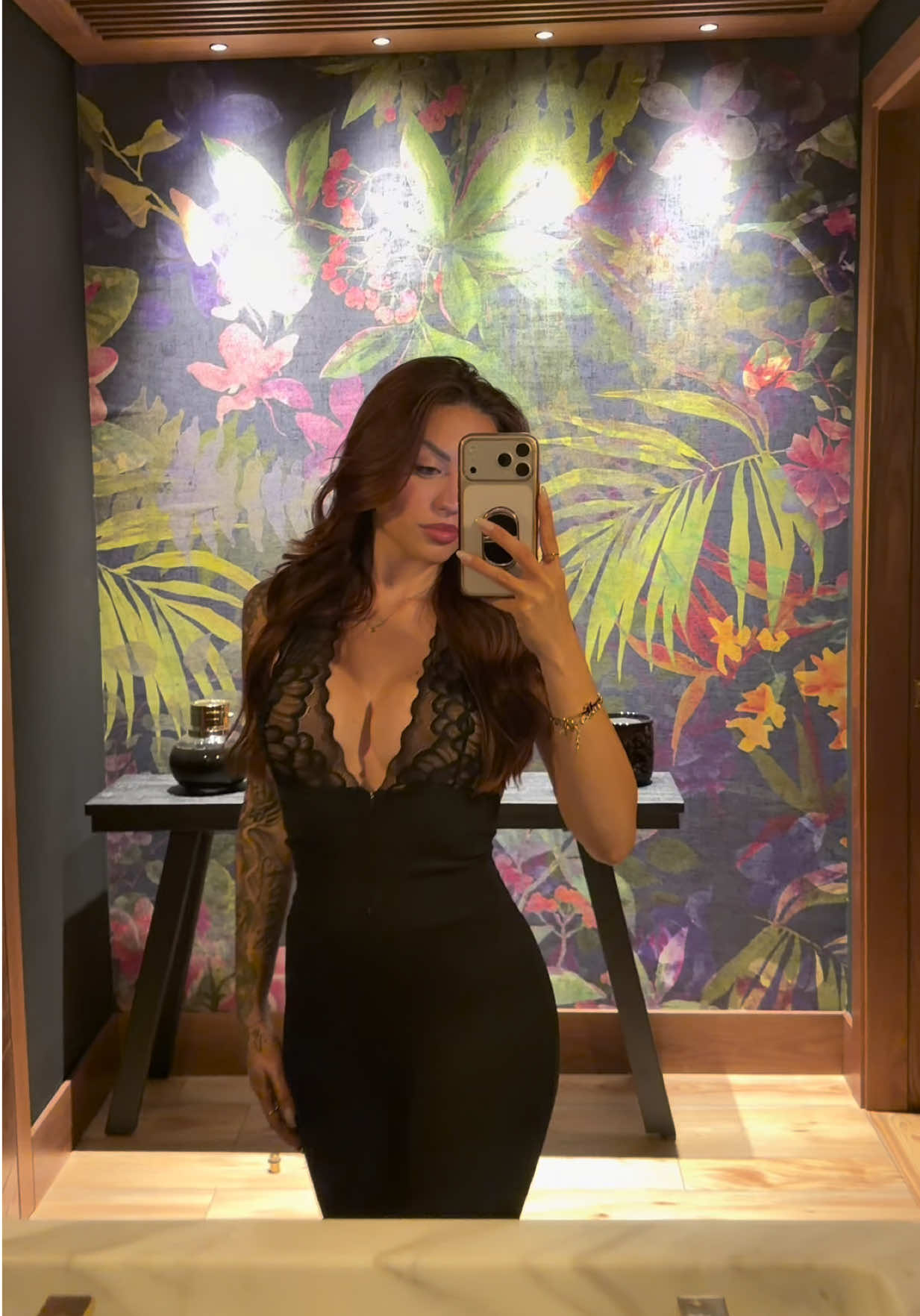 @lela.en