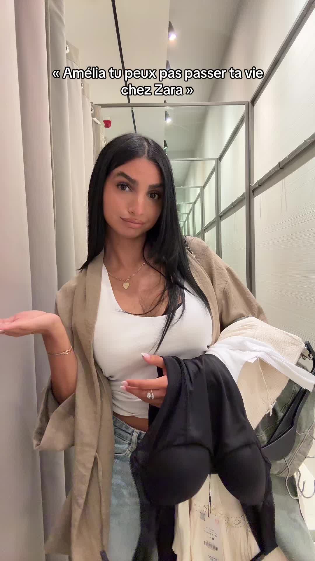 @Am&eacute;lia 🦋