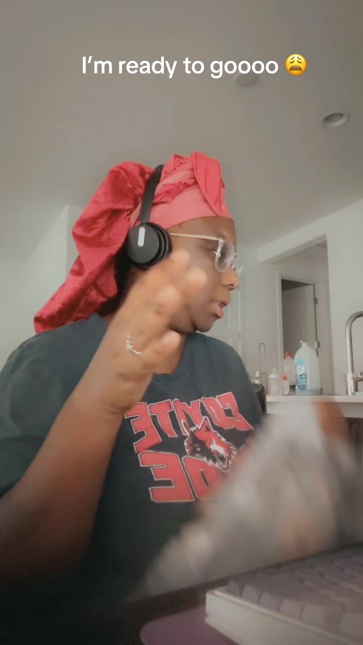 @RedBonnetchroniclesUncut