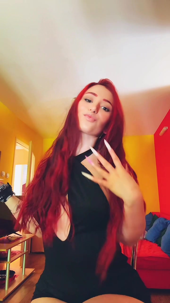 @elenasvrzic_
