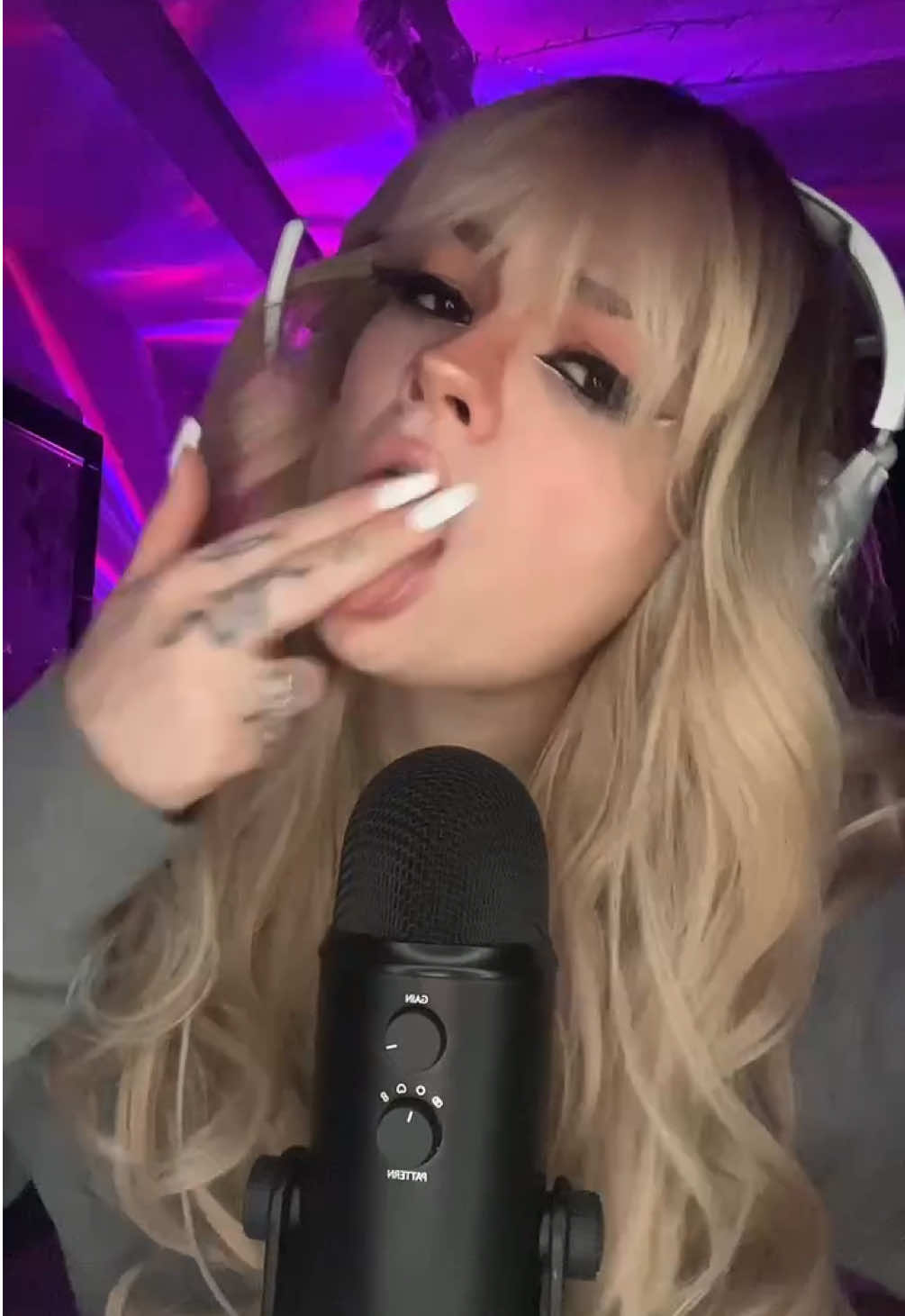 @runamoonsxoxo
