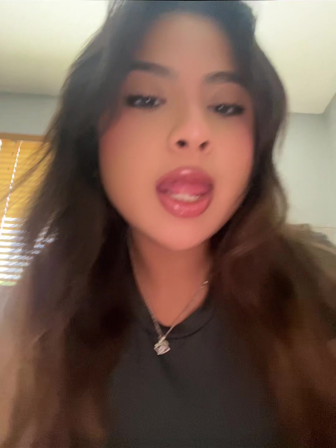 @laura