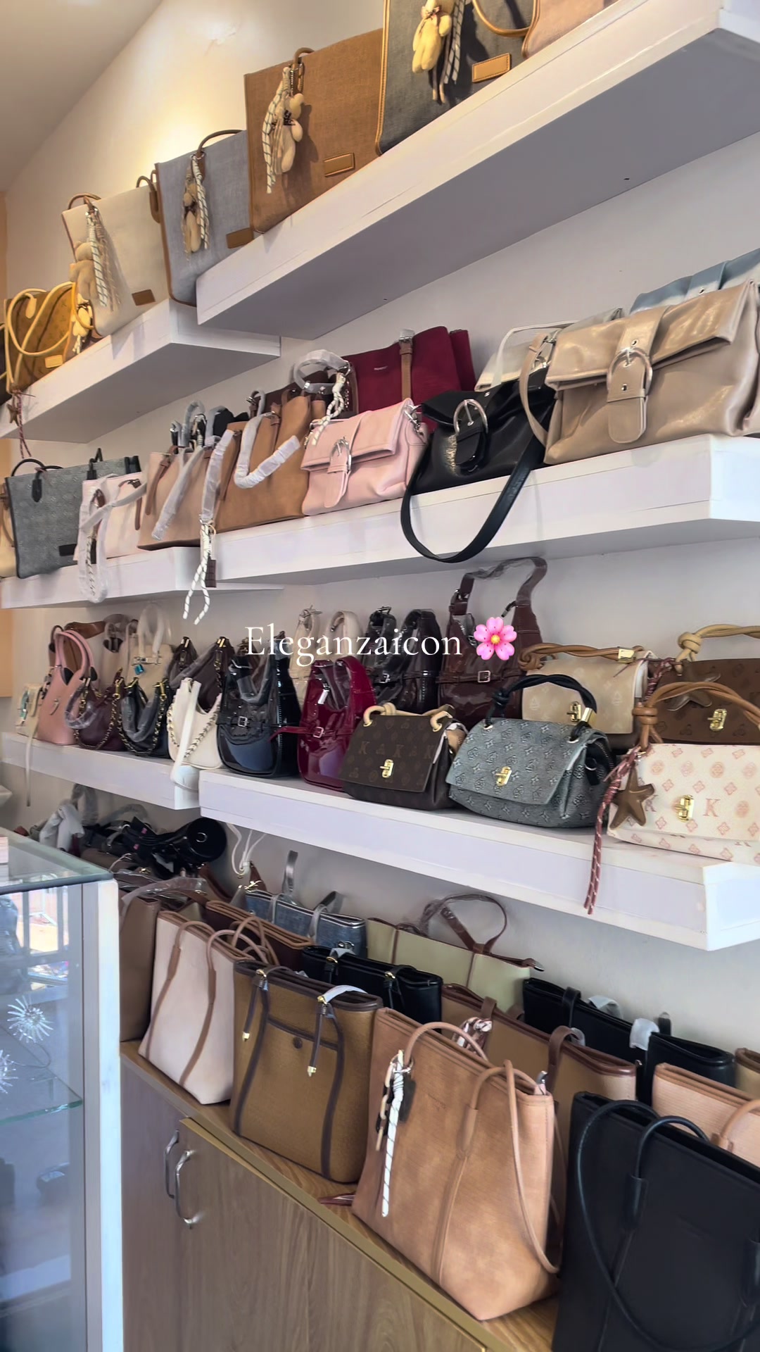 @ELEGANZAicon-jewelry/bag/heels