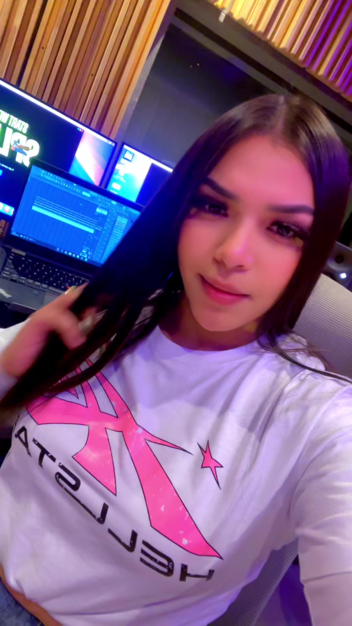 @Chelyprincessofficial