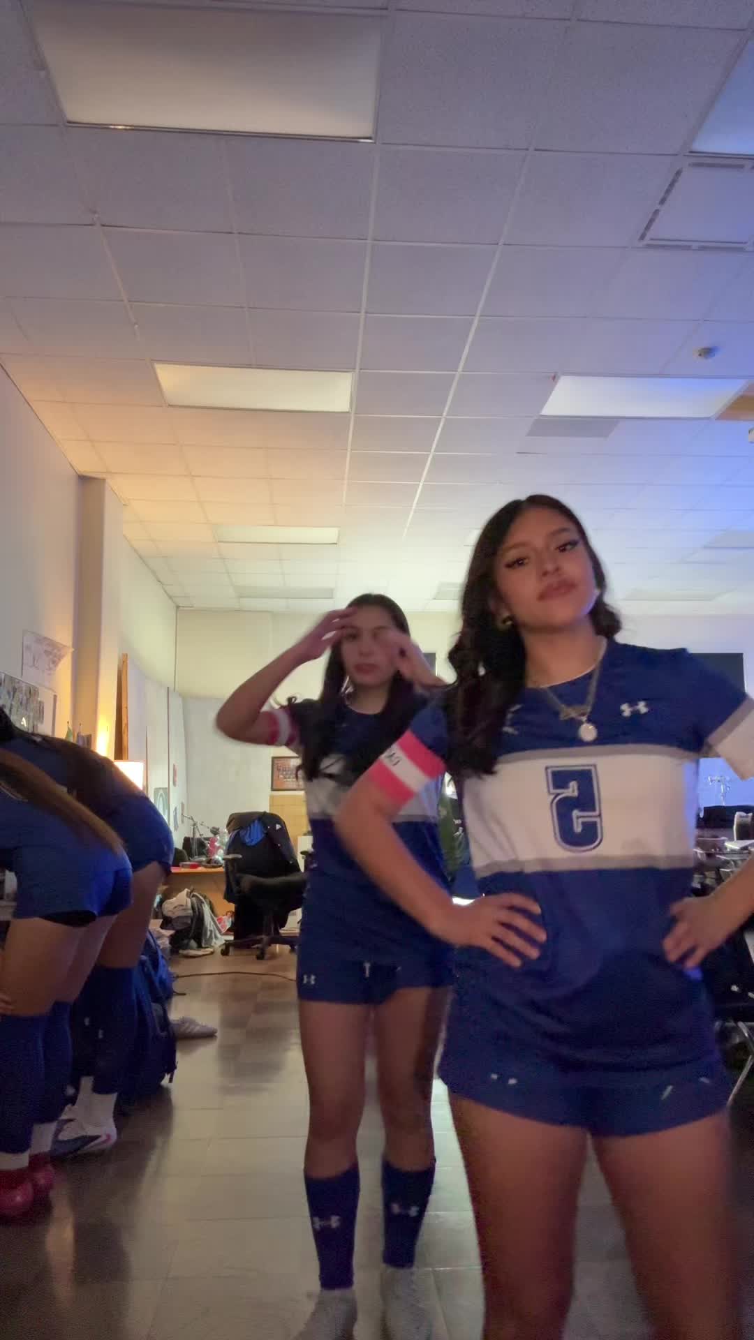 @Anaidy🦦
