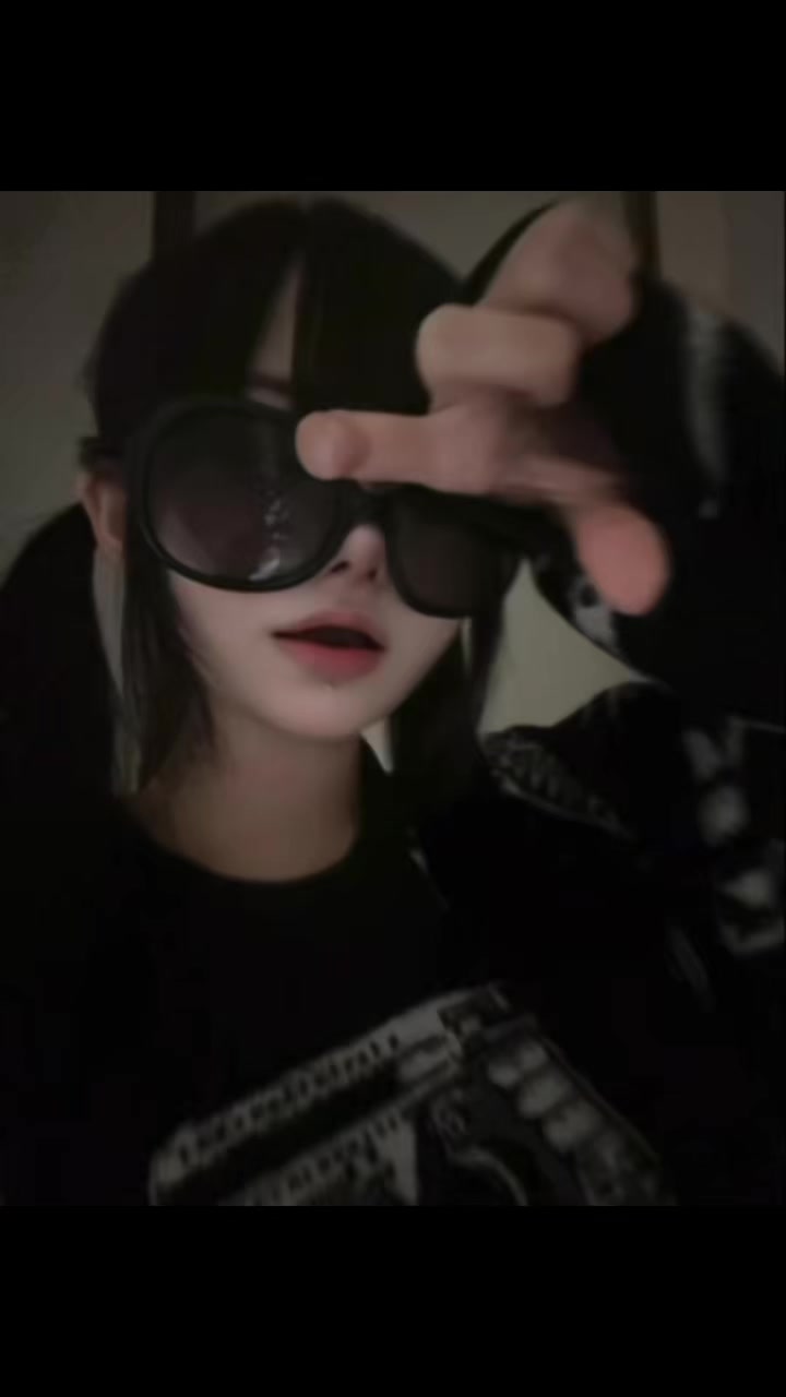 @にゃんぱすー。