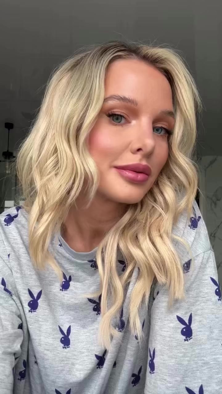 @Helen Flanagan personal page