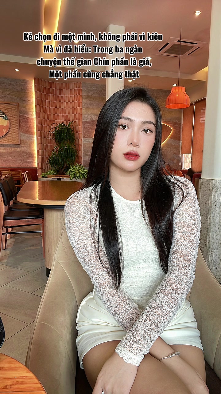 @Phượng th&iacute;ch ngắm m&acirc;y