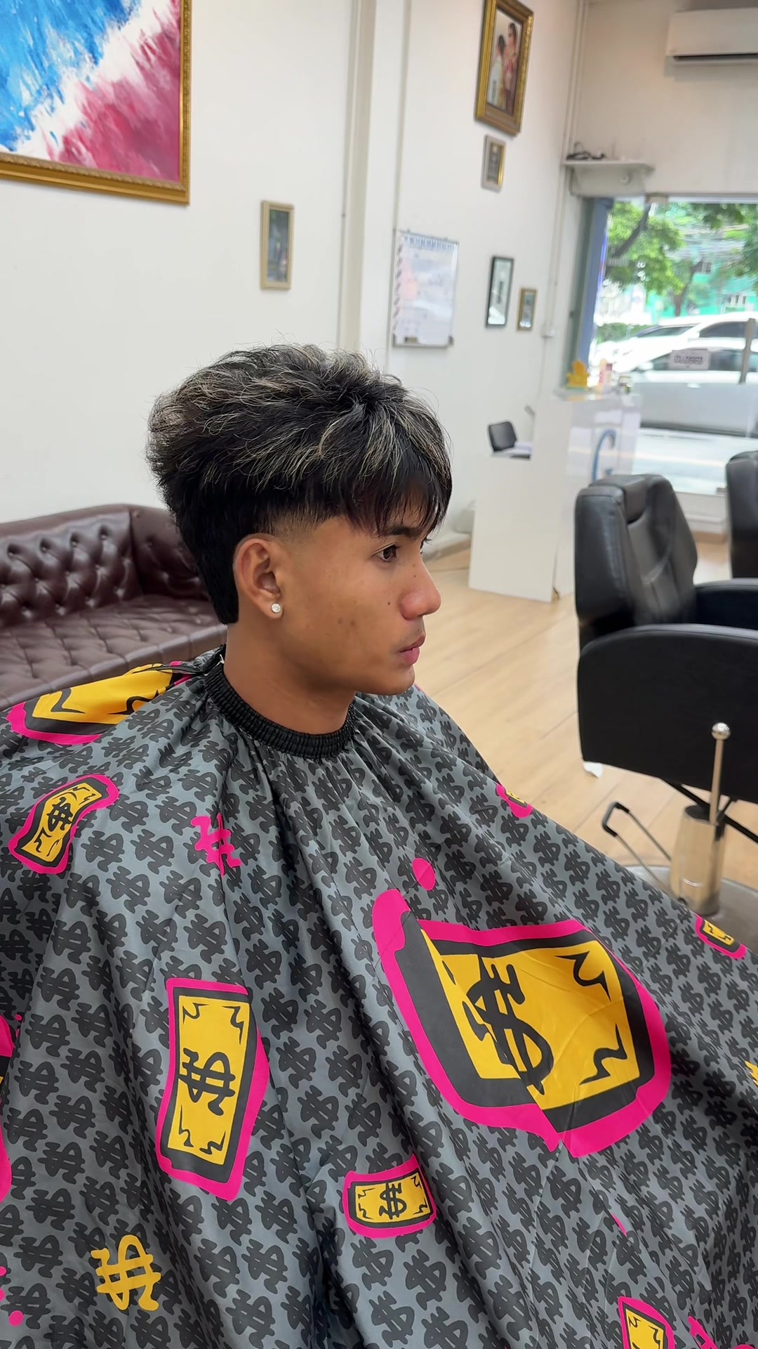 @Lilmaxz ⚽️✂️ Barber bangkok