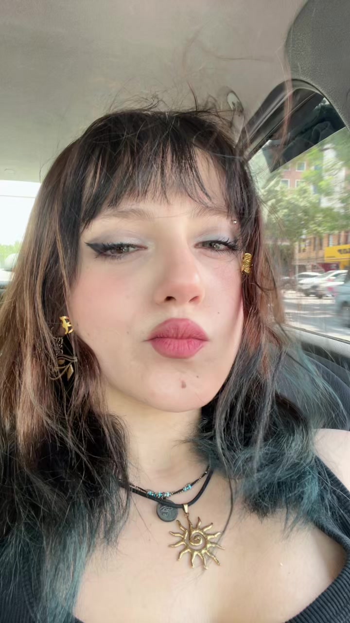 @nur🦊