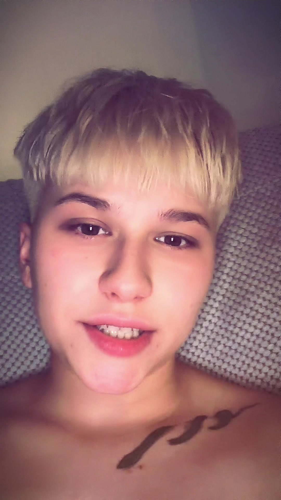 @˞˞