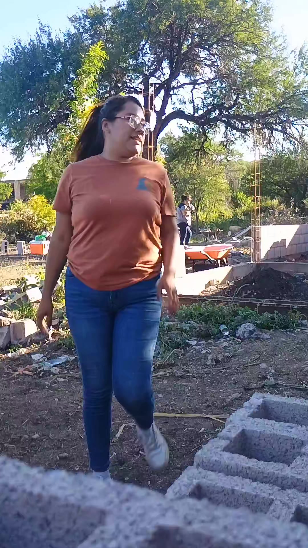 @Conecta-dos