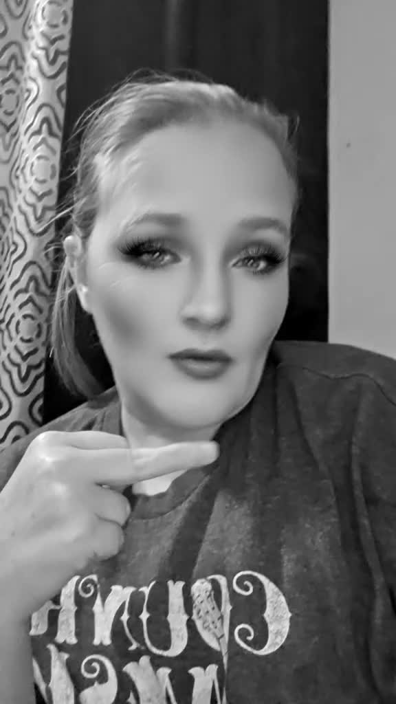 @Sarah🦇 🧛&zwj;♀️