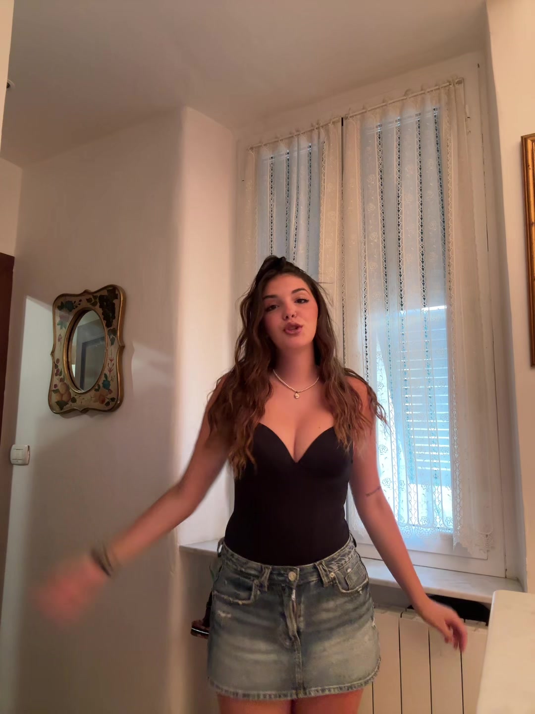 @zoeleombruno