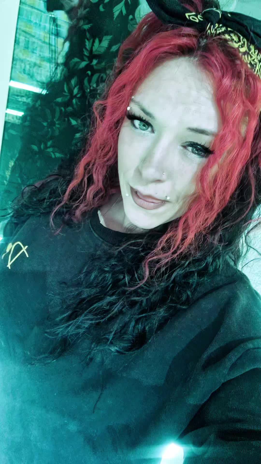 @🖤💛Jenni🖤💛