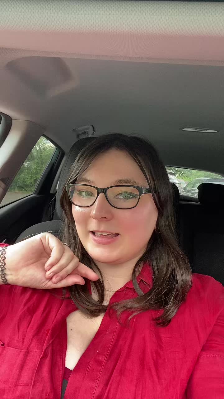 @Sandra 🦊
