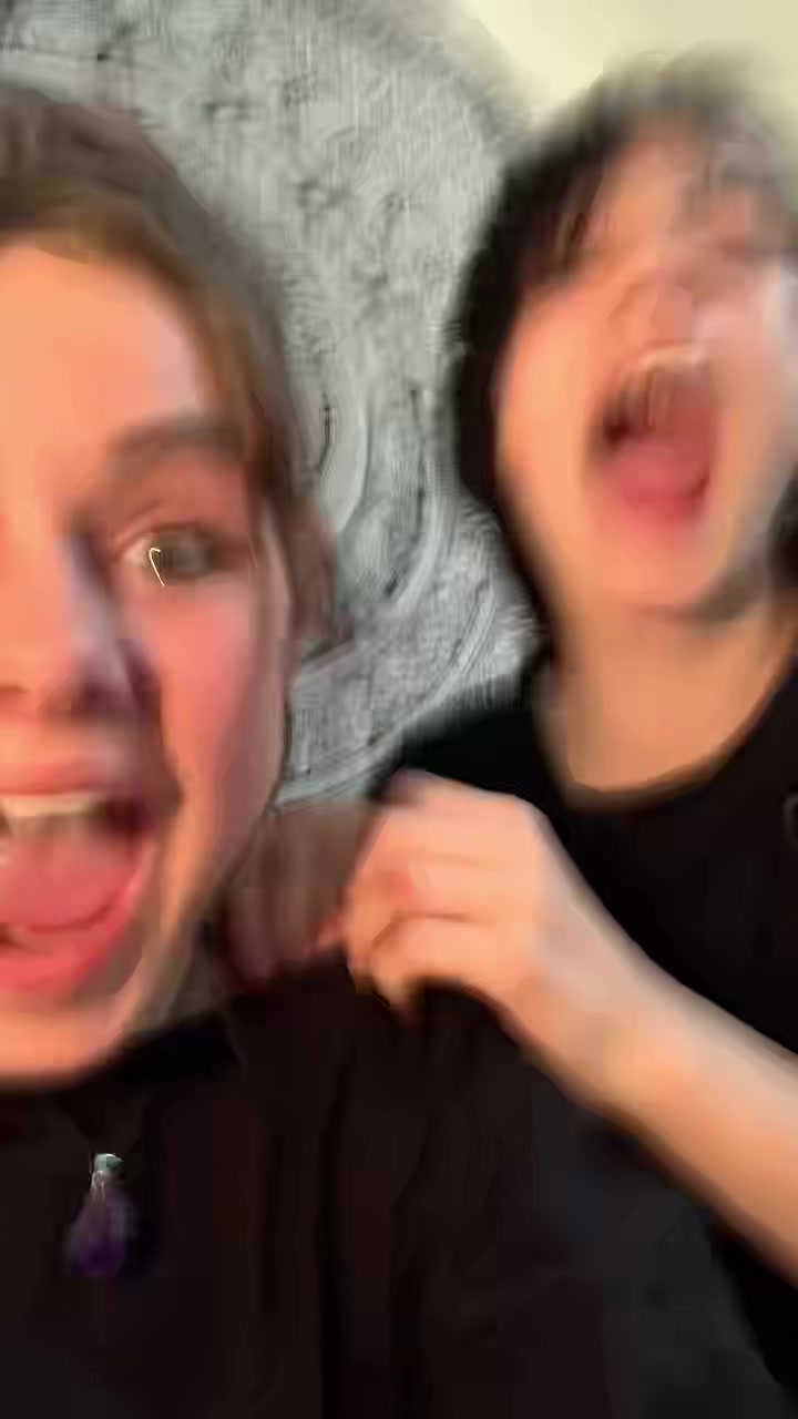@ella🥀