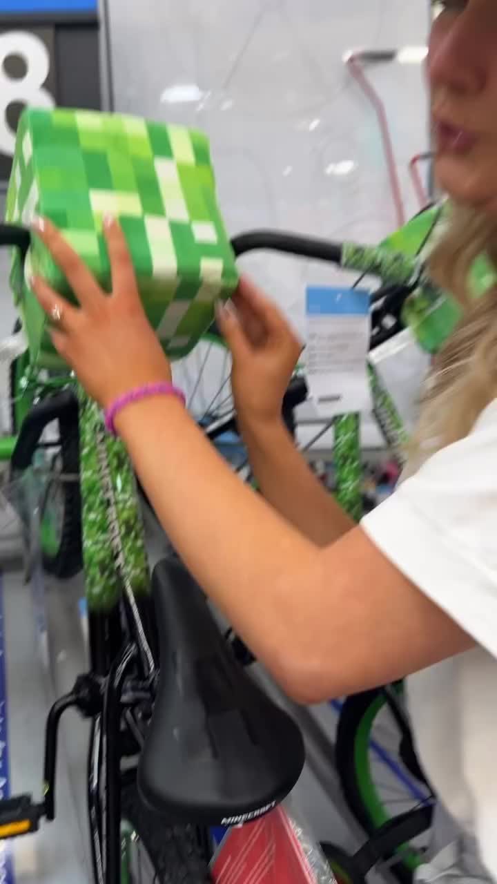 @Meg 🤍