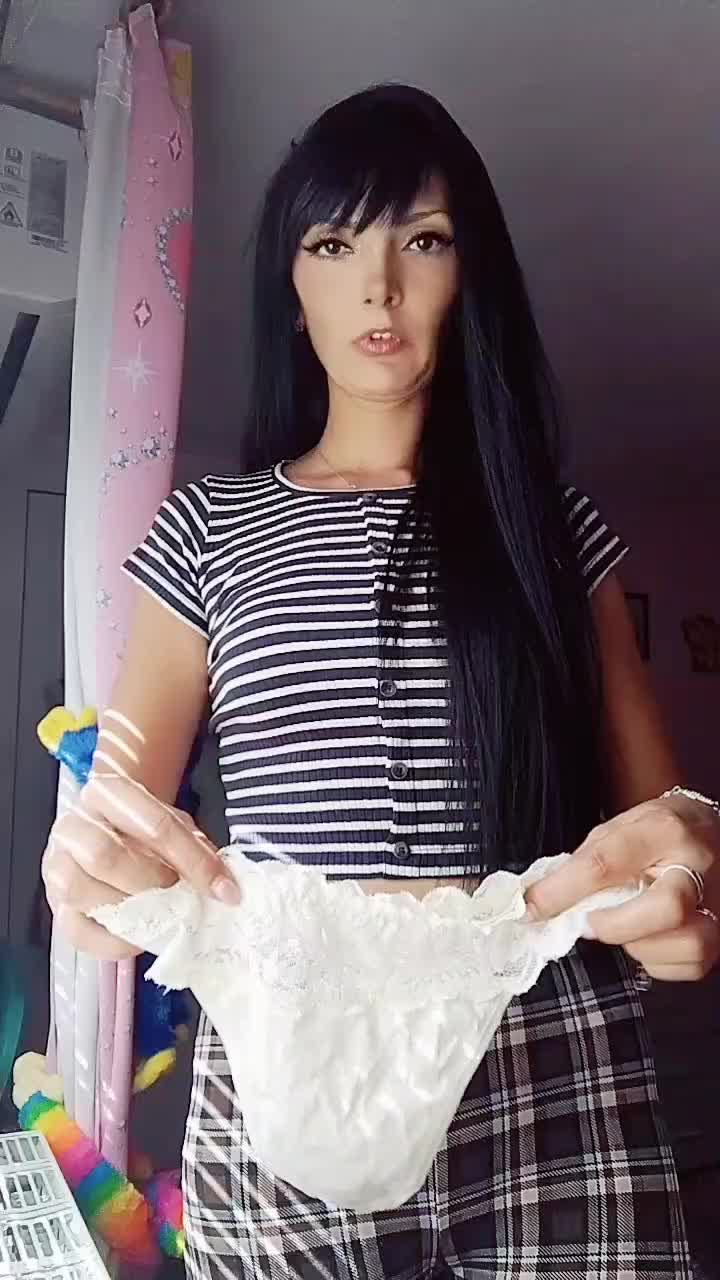 @💎 𝓖𝓸𝓵𝓭𝓮𝓷 𝓓𝓸𝓵𝓵 👑