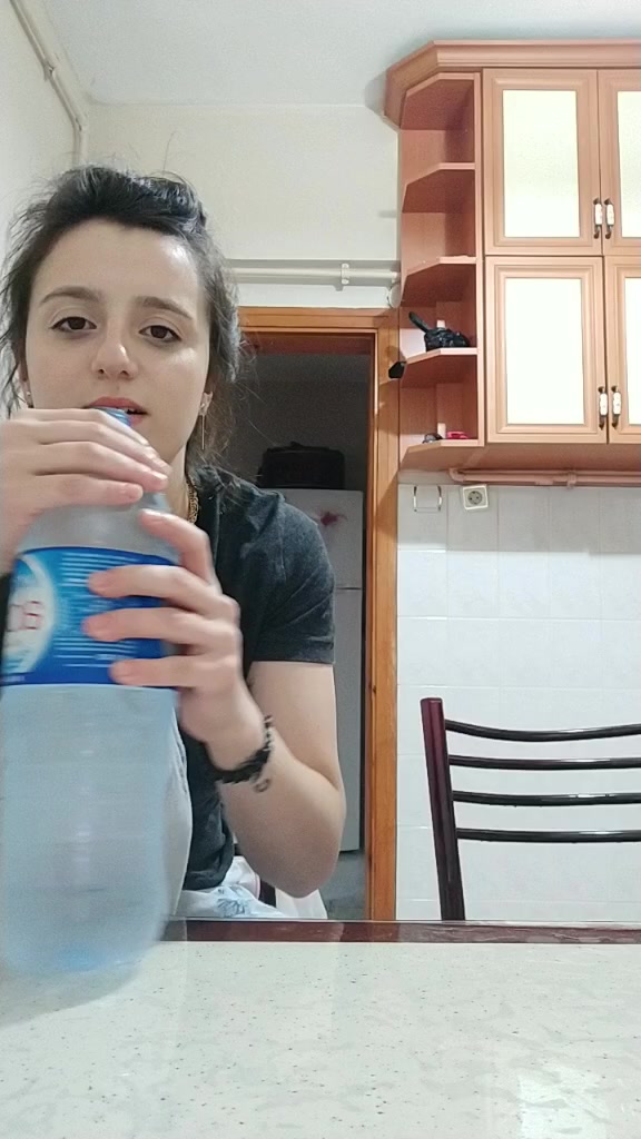 @Gözlüklü Adam