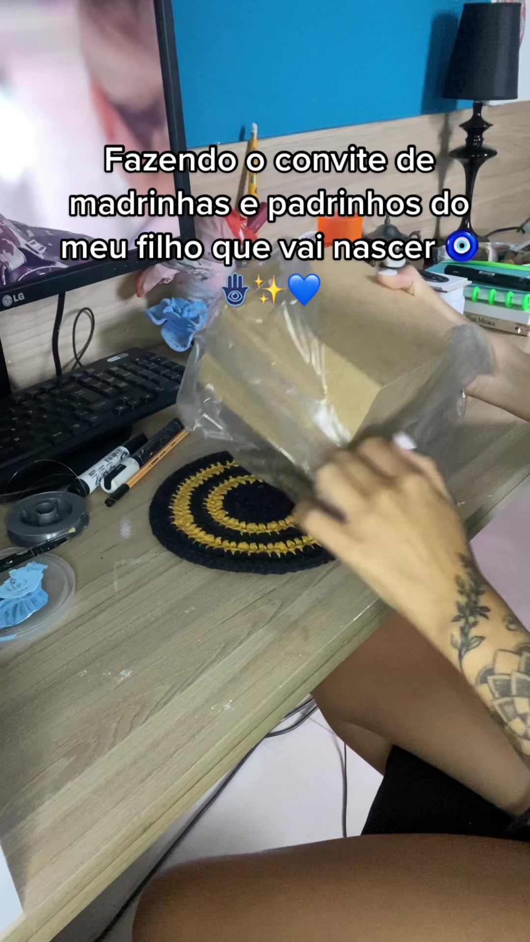 @Larissaheller_