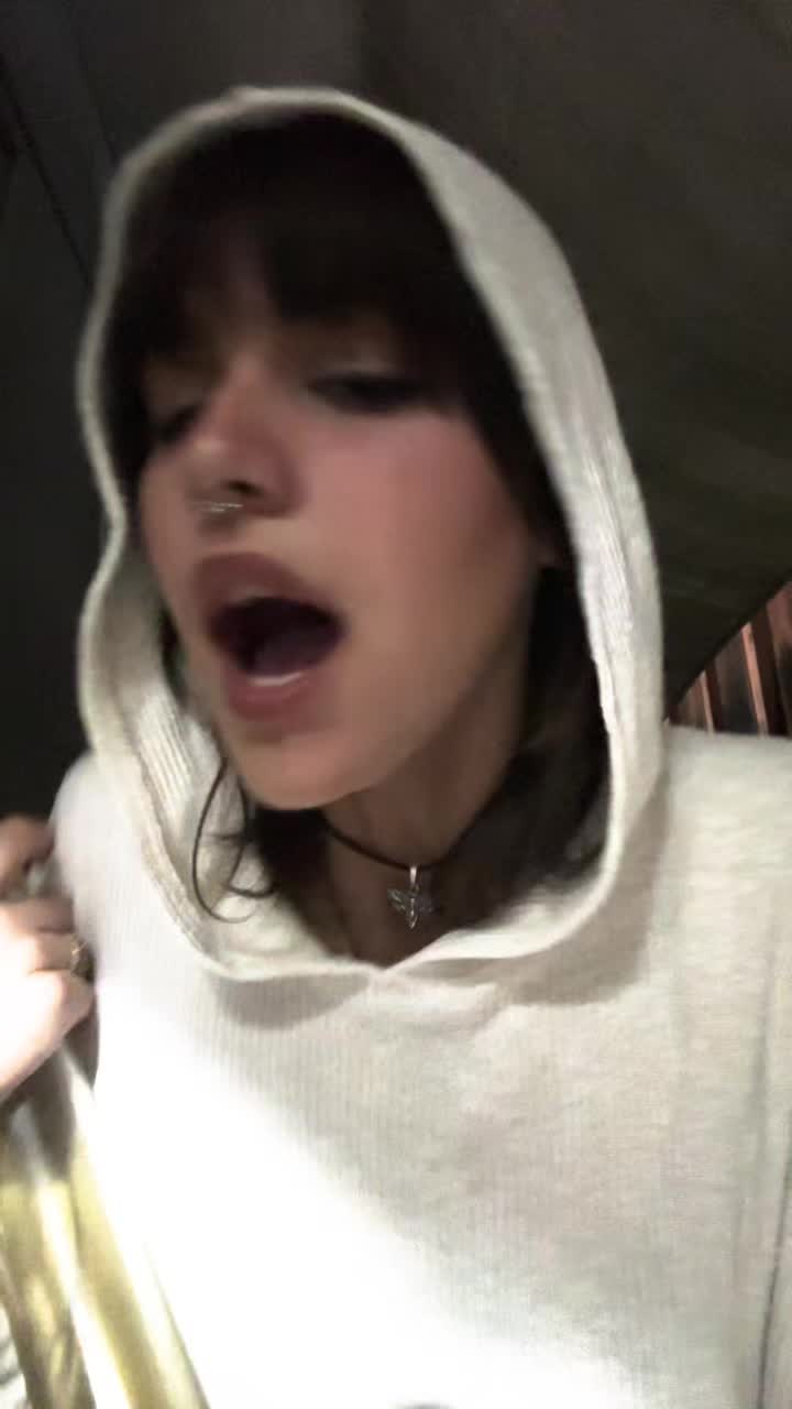 @Brujita Bonita