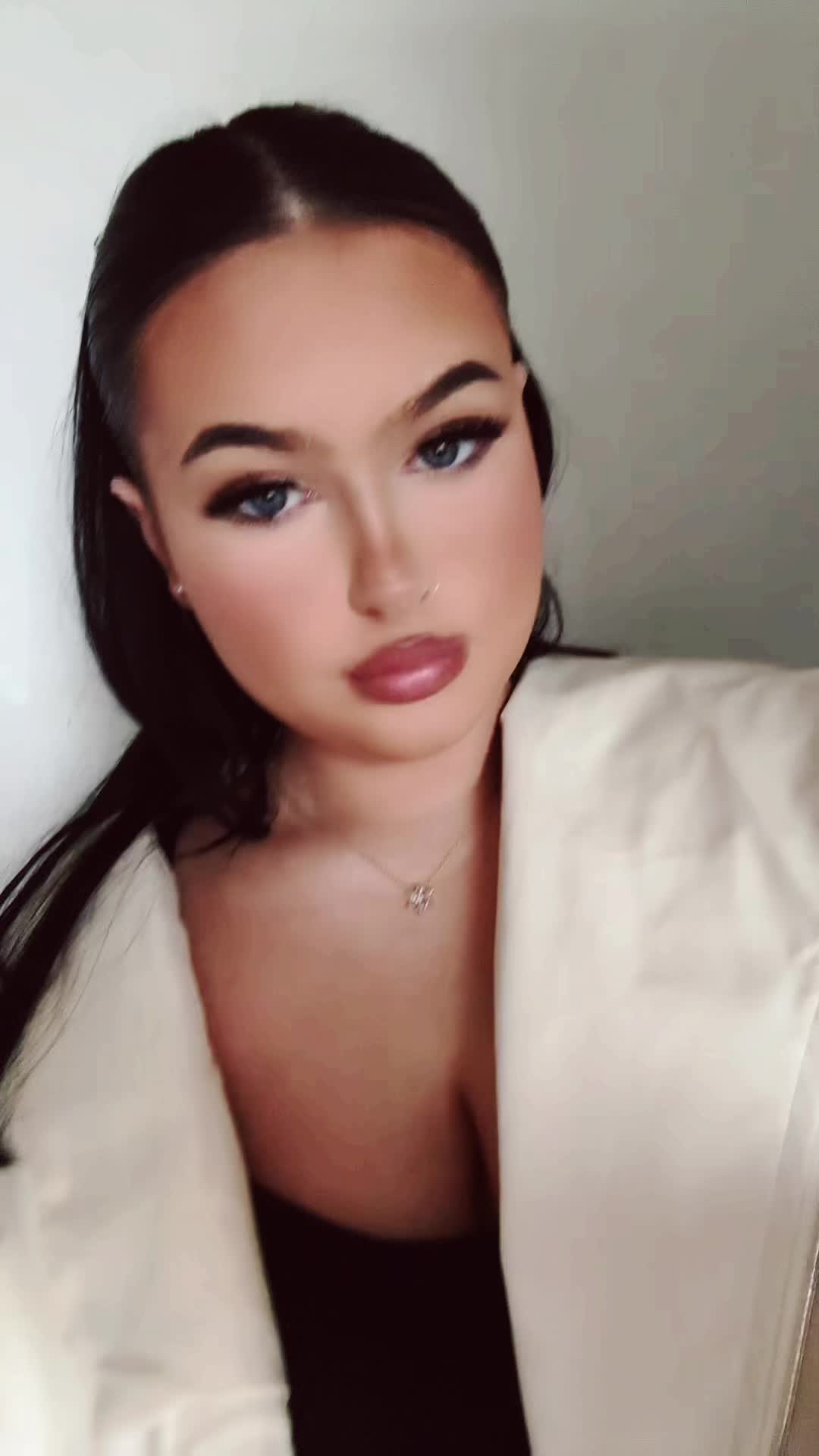 @Elouise 🍒