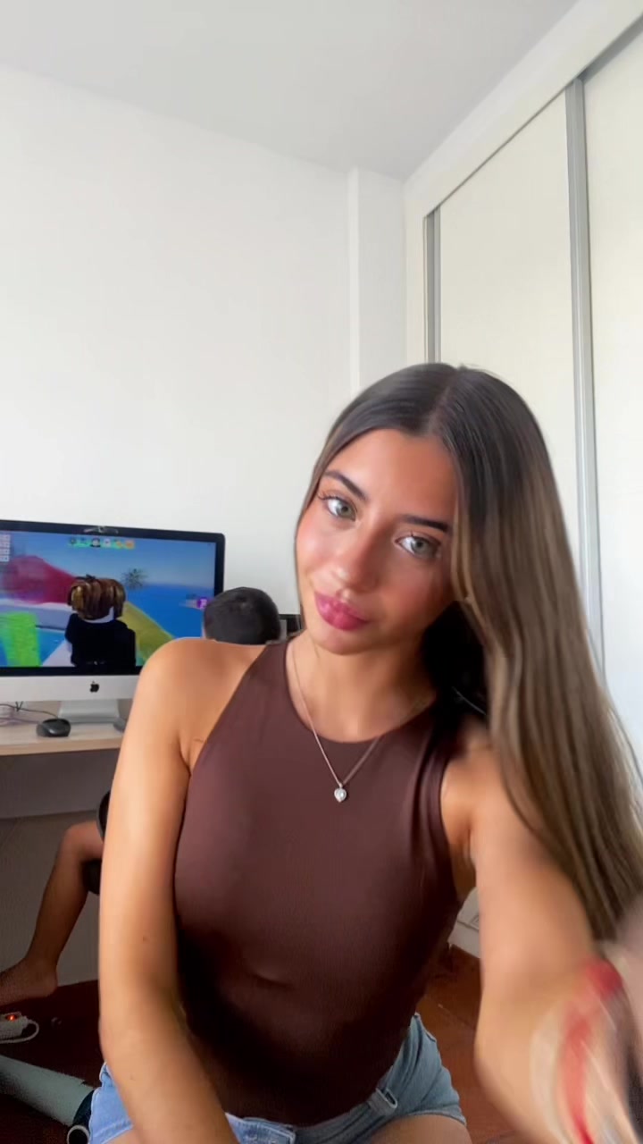 @irisgomezzzz
