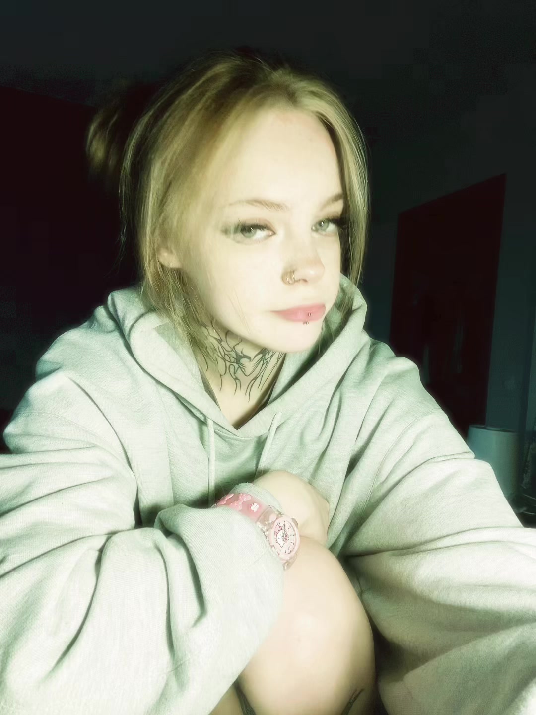 @манюнь