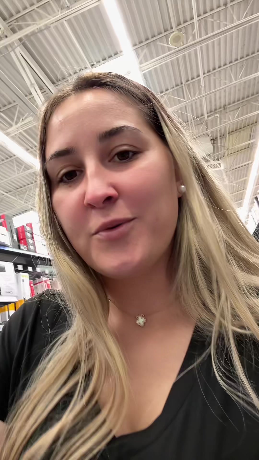 @Krysten Moore 🩵🧡