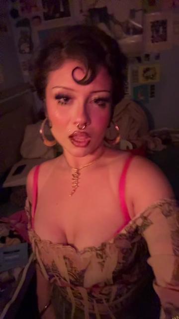 @liathebug