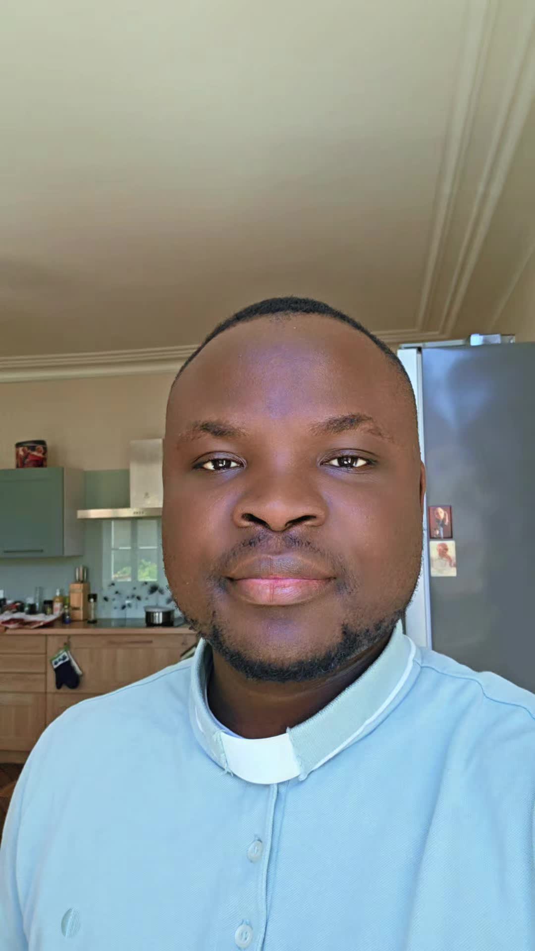 @Padre Pr&eacute;cieux 🇨🇵🇻🇦