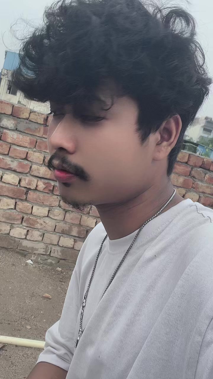 @SiMple😈BoY🔥👑