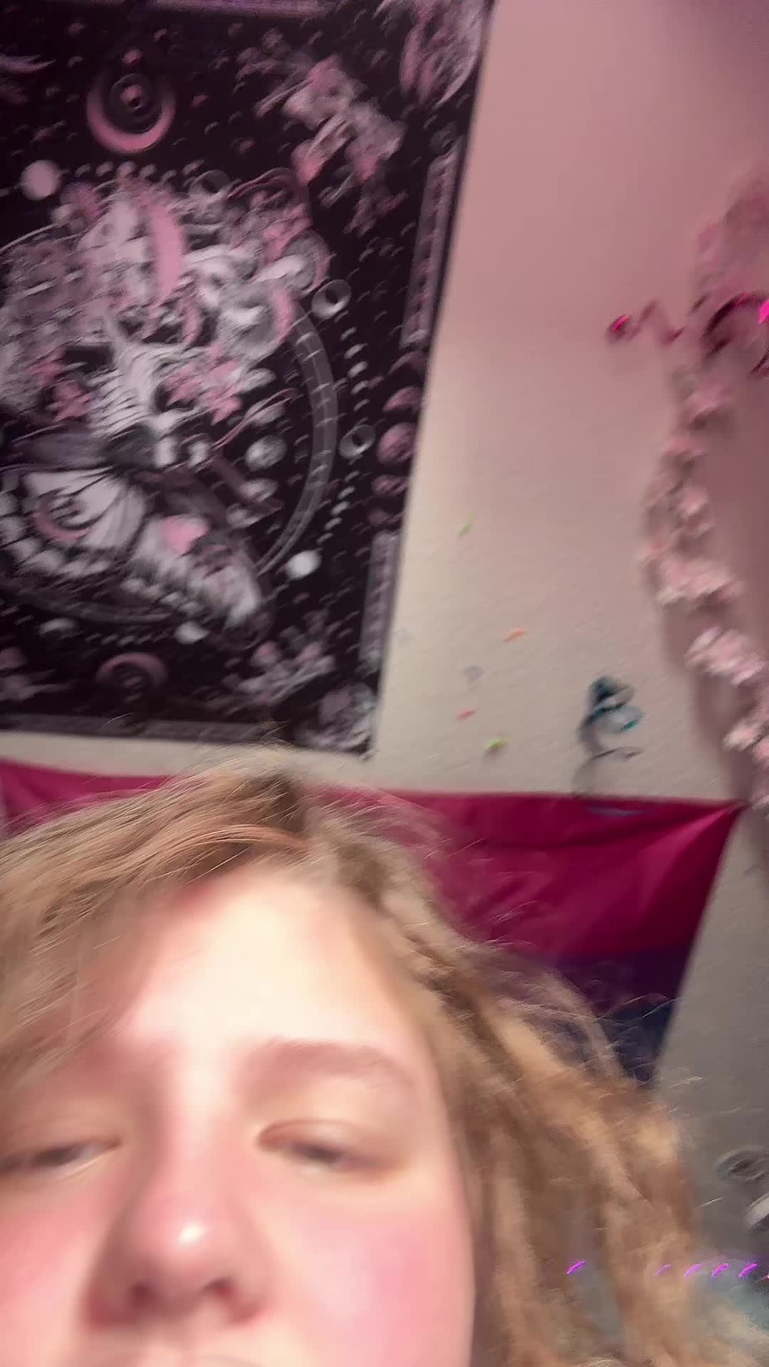@Zoeyatiel 🍒🎱🫧