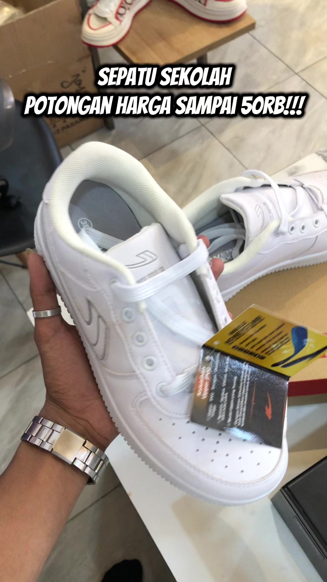 @pandaansneakers