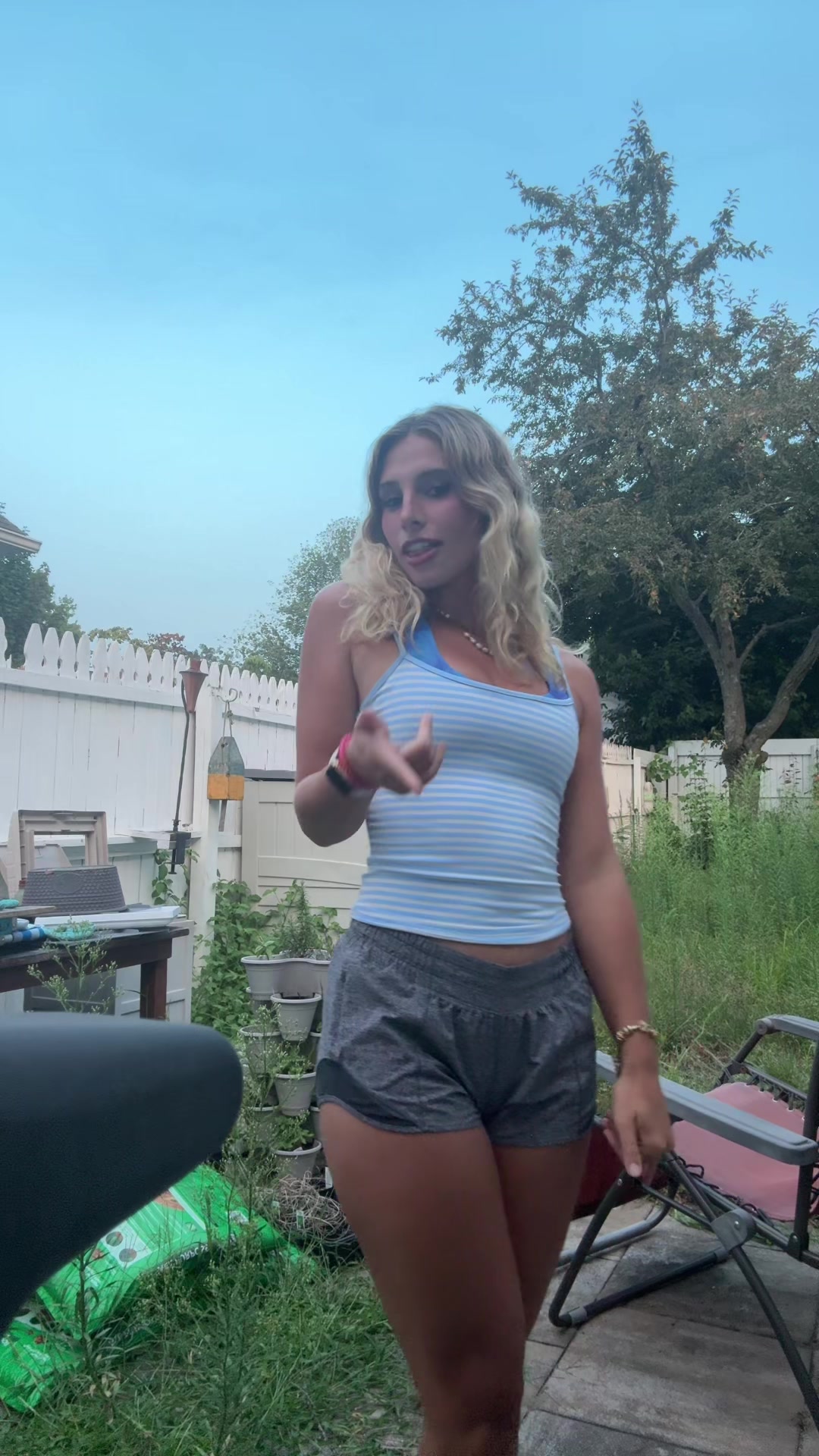 @hi