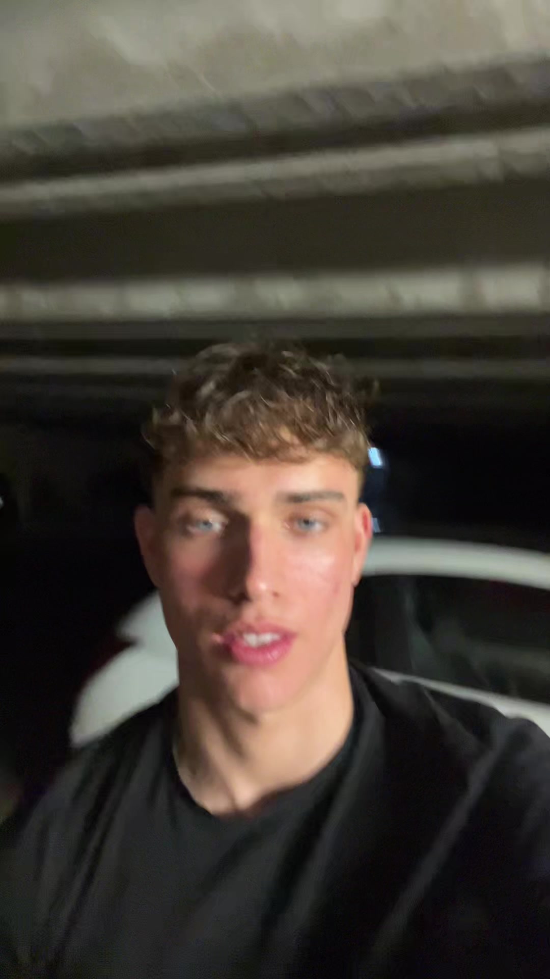 @𝕭𝖊𝖓𝖆𝖓