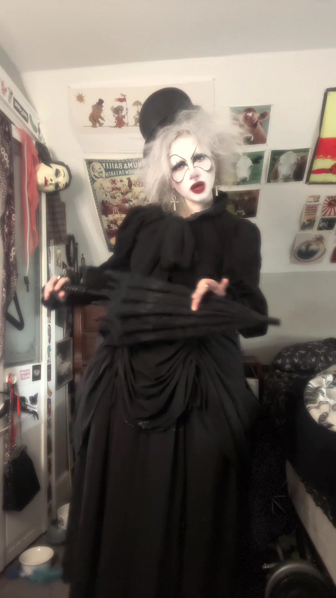 @dollygoth666