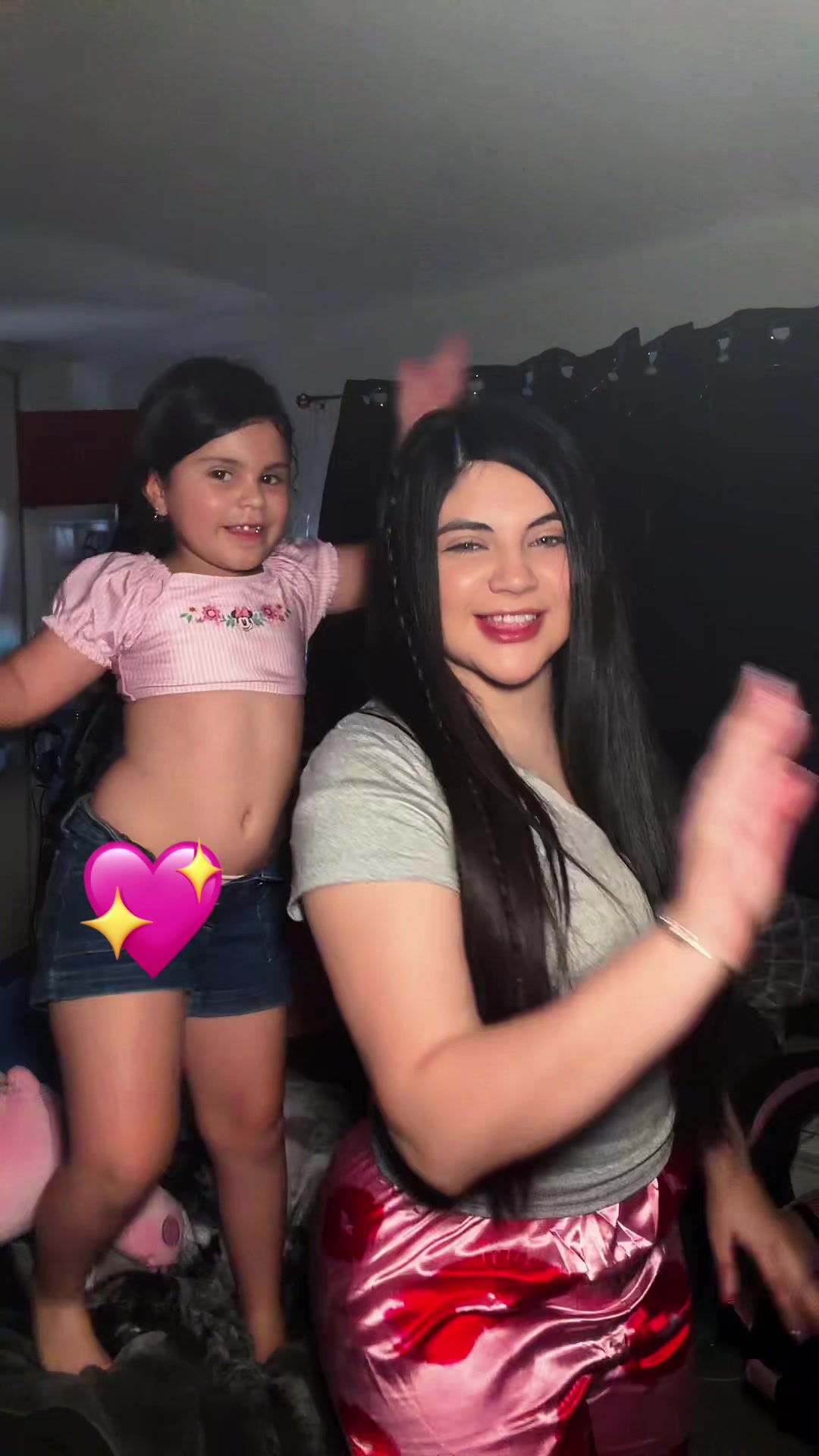 @🧢La Ni&ntilde;a de las gorras&hearts;️🐬