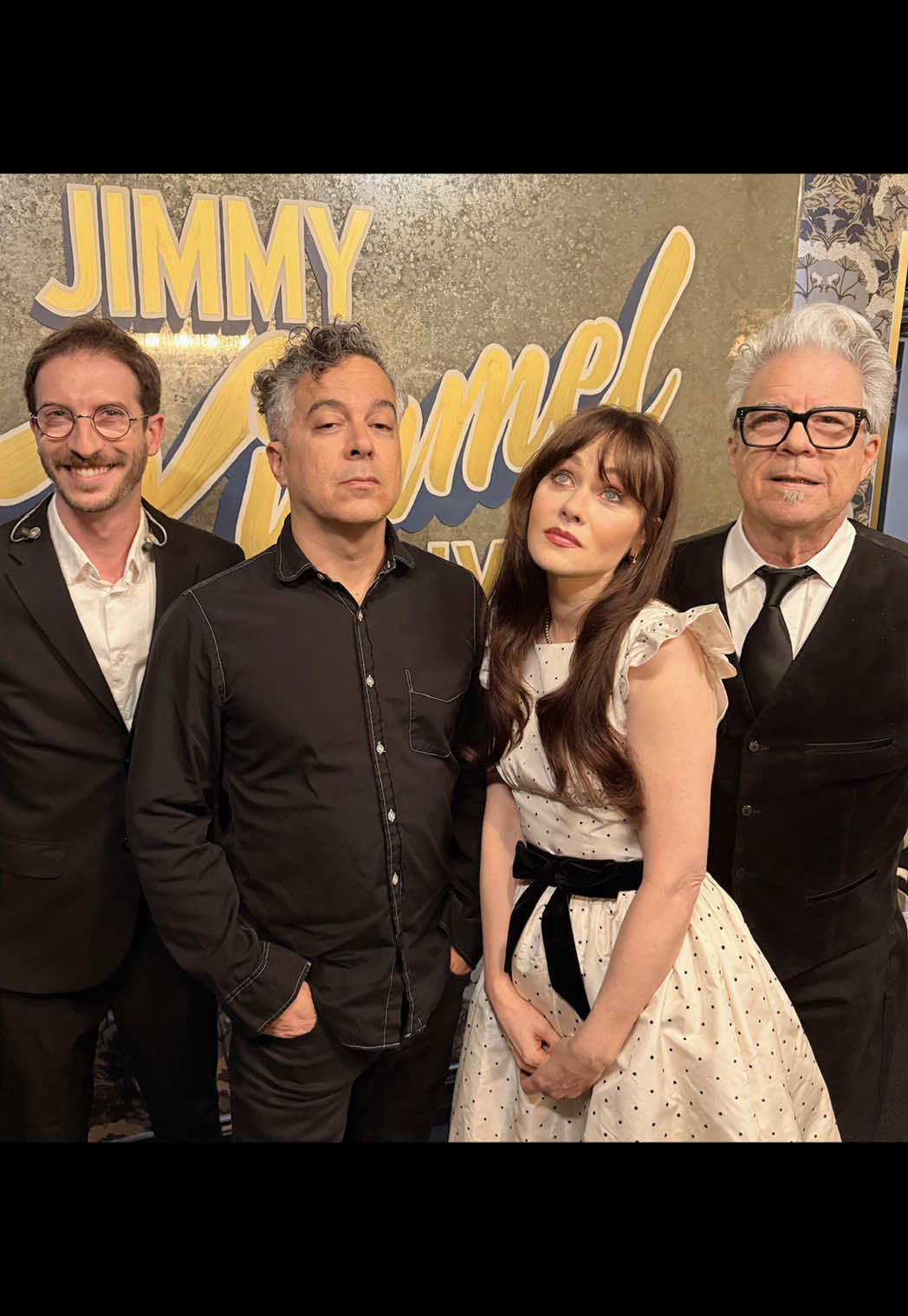 @zooeydeschanel
