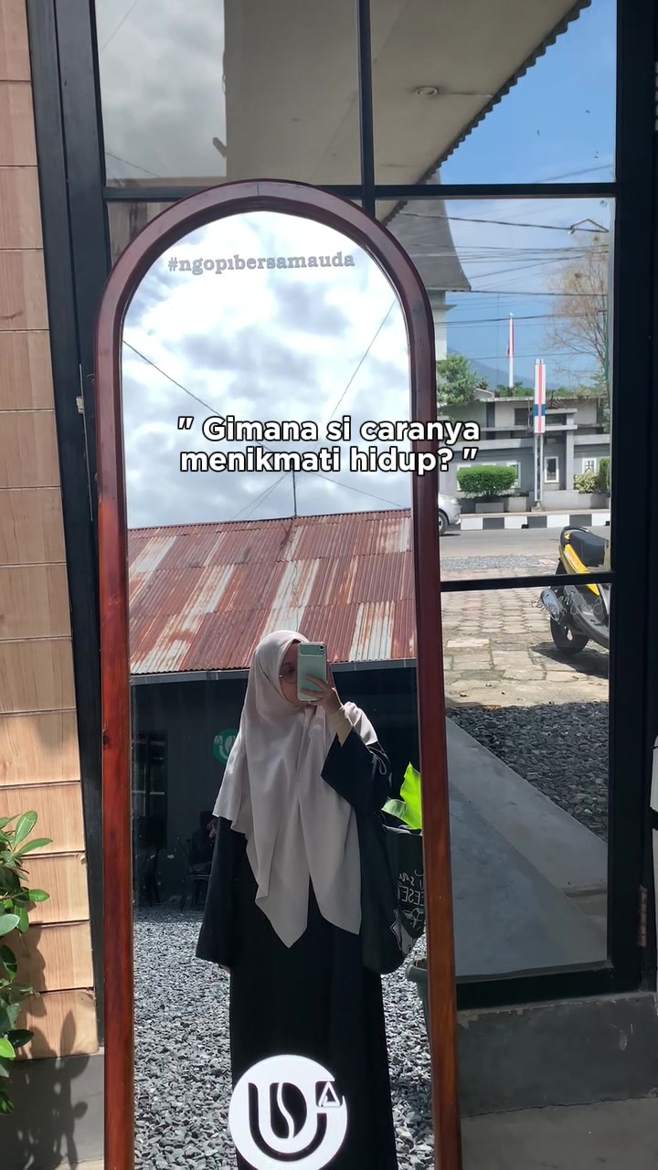 @ayy