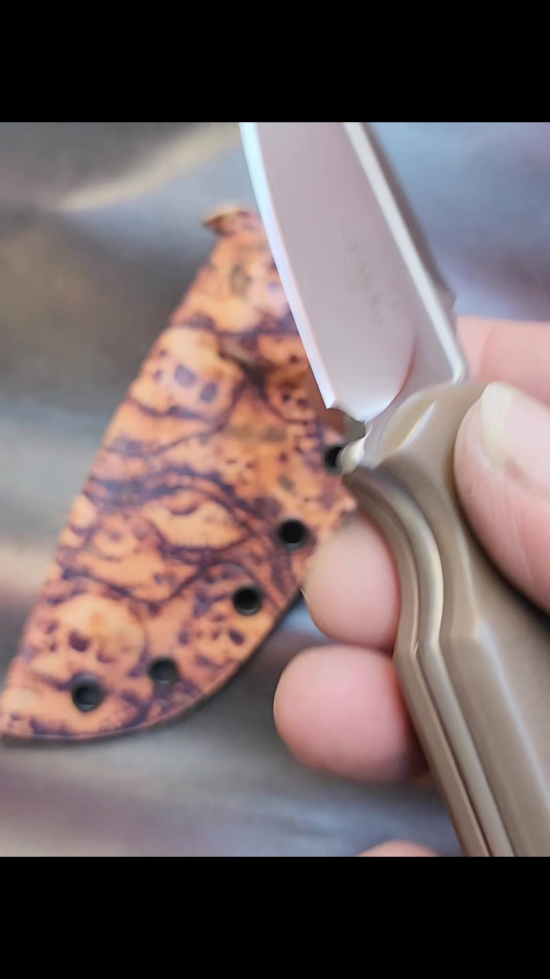 @diezknives
